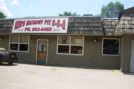 Ken's Hickory Pit BBQ in Center Point