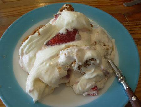 PieLab's Strawberry Cream Pie
